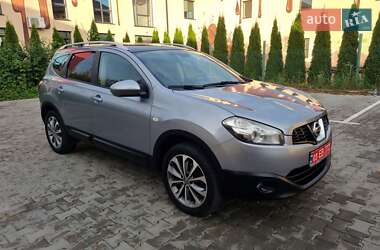 Nissan Qashqai+2 2010