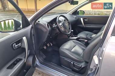 Внедорожник / Кроссовер Nissan Qashqai+2 2010 в 