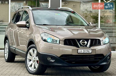 Позашляховик / Кросовер Nissan Qashqai+2 2011 в Житомирі