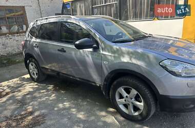 Внедорожник / Кроссовер Nissan Qashqai+2 2013 в Хмельницком