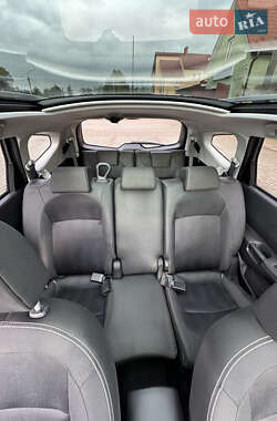 Внедорожник / Кроссовер Nissan Qashqai+2 2012 в 