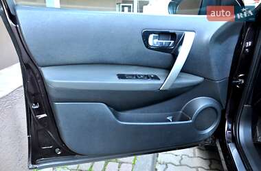 Внедорожник / Кроссовер Nissan Qashqai+2 2011 в 