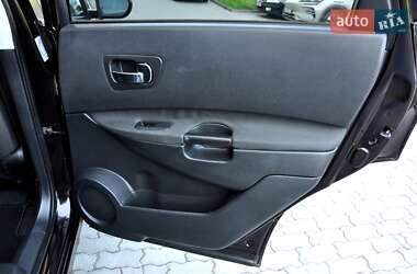 Внедорожник / Кроссовер Nissan Qashqai+2 2011 в 