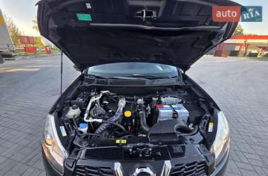Внедорожник / Кроссовер Nissan Qashqai+2 2012 в 