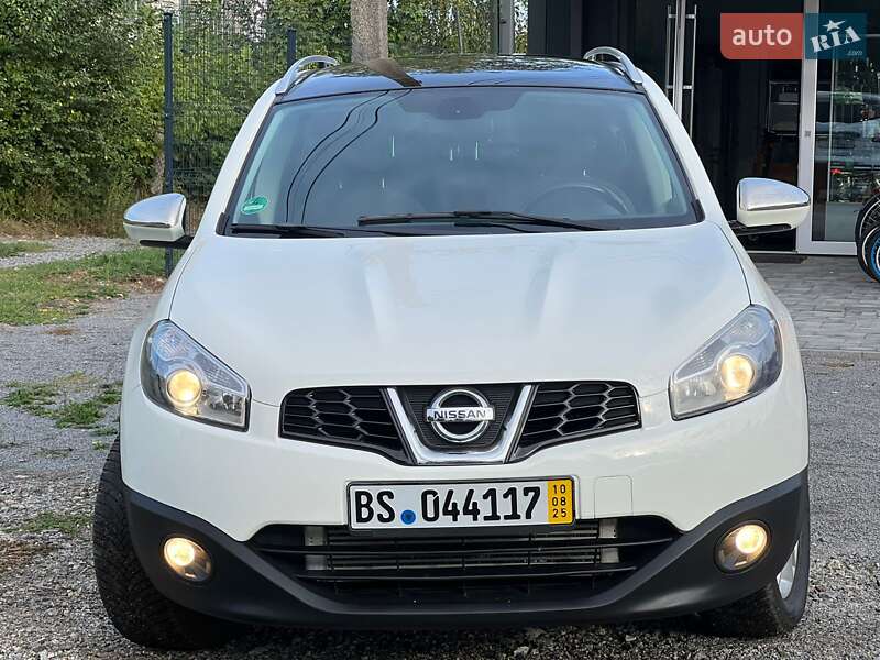 Nissan Qashqai+2 2012