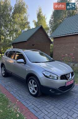 Nissan Qashqai+2 2011