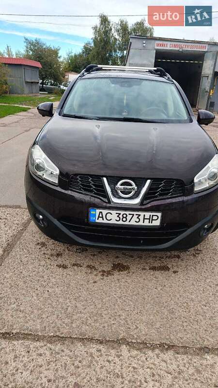 Внедорожник / Кроссовер Nissan Qashqai+2 2013 в Нововолынске