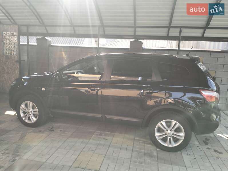 Внедорожник / Кроссовер Nissan Qashqai+2 2010 в Днепре