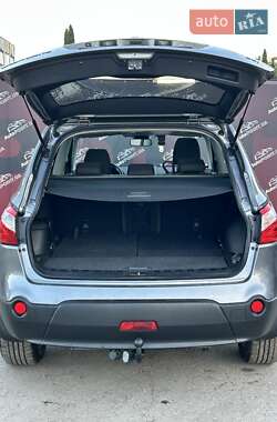 Внедорожник / Кроссовер Nissan Qashqai+2 2012 в 