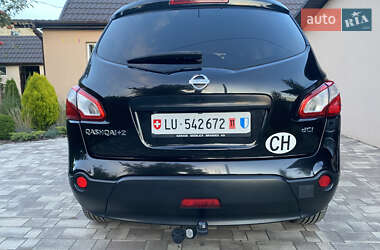Позашляховик / Кросовер Nissan Qashqai+2 2011 в 