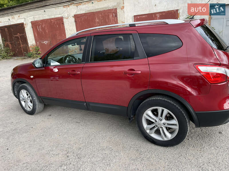 Внедорожник / Кроссовер Nissan Qashqai+2 2010 в Збараже