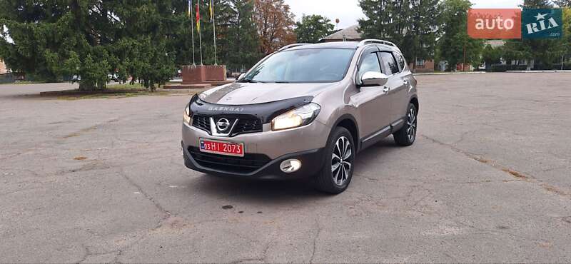 Внедорожник / Кроссовер Nissan Qashqai+2 2011 в Новоархангельске