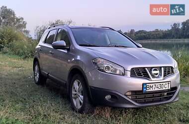 Nissan Qashqai+2 2010