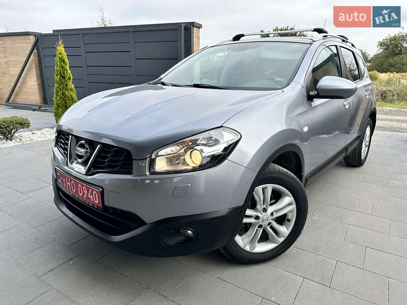 Nissan Qashqai+2 2010
