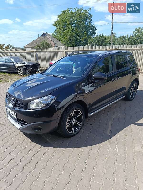 Внедорожник / Кроссовер Nissan Qashqai+2 2010 в Харькове