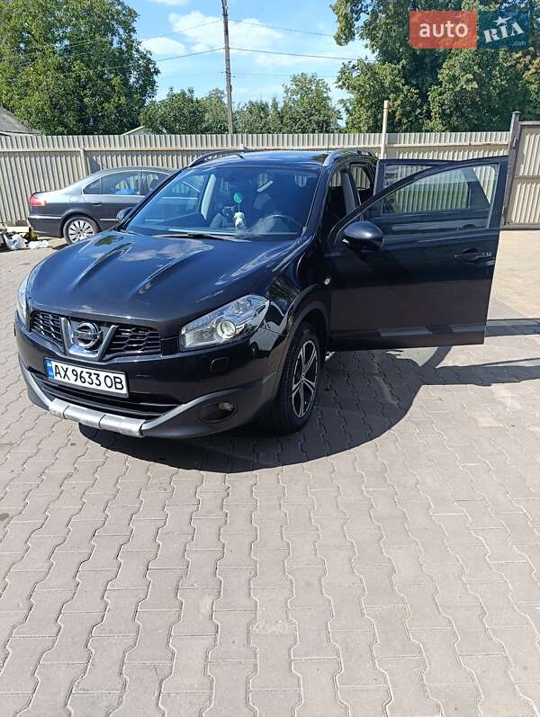 Внедорожник / Кроссовер Nissan Qashqai+2 2010 в Харькове
