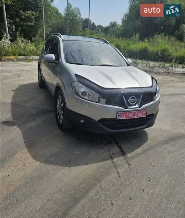 Внедорожник / Кроссовер Nissan Qashqai+2 2010 в Стрые