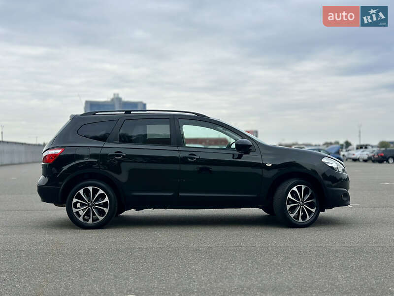 Внедорожник / Кроссовер Nissan Qashqai+2 2013 в Киеве