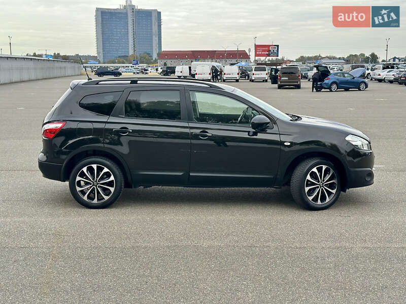 Внедорожник / Кроссовер Nissan Qashqai+2 2013 в Киеве