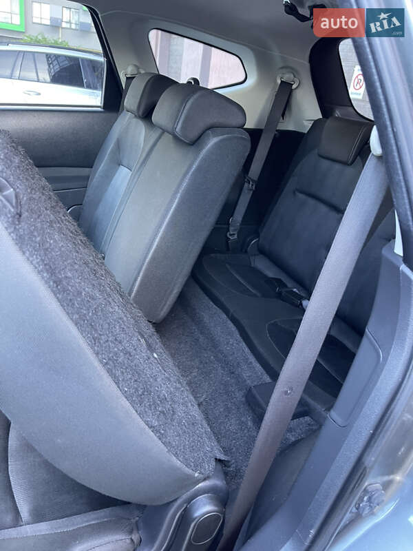 Позашляховик / Кросовер Nissan Qashqai+2 2010 в Львові фото 29 Позашляховик / Кросовер Nissan Qashqai+2 2010 в Львові
