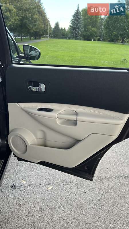 Внедорожник / Кроссовер Nissan Qashqai+2 2010 в Залещиках