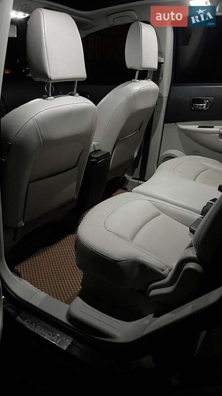 Внедорожник / Кроссовер Nissan Qashqai+2 2010 в Залещиках