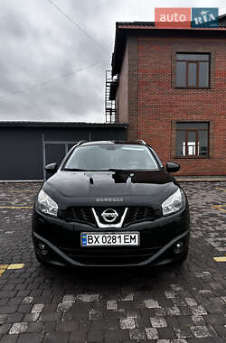 Внедорожник / Кроссовер Nissan Qashqai+2 2011 в 