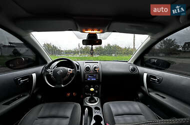Внедорожник / Кроссовер Nissan Qashqai+2 2011 в 