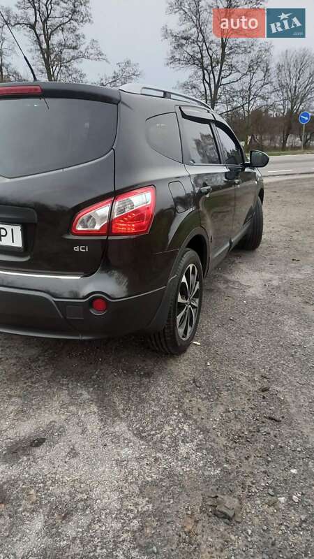 Внедорожник / Кроссовер Nissan Qashqai+2 2011 в Броварах