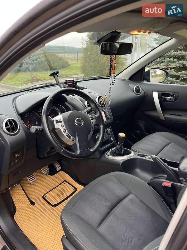 Внедорожник / Кроссовер Nissan Qashqai+2 2011 в Радехове