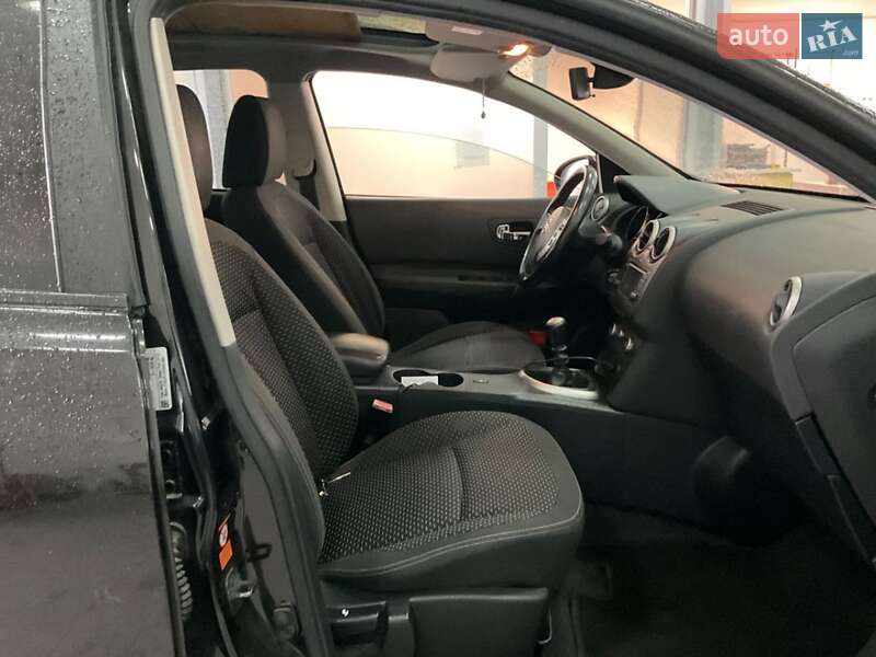 Позашляховик / Кросовер Nissan Qashqai+2 2009 в Києві
