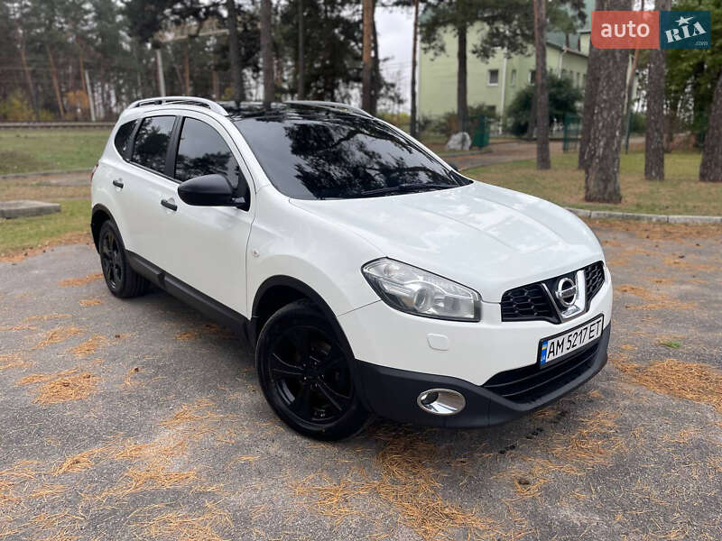 Внедорожник / Кроссовер Nissan Qashqai+2 2013 в Новых Санжарах