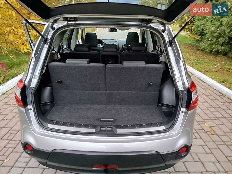 Внедорожник / Кроссовер Nissan Qashqai+2 2011 в Тлумаче