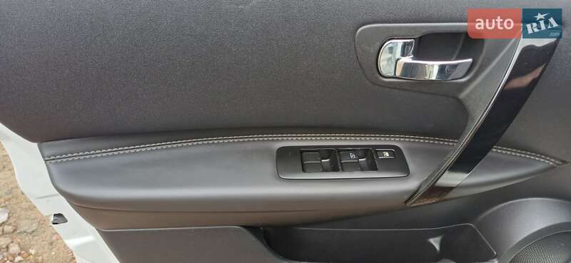 Внедорожник / Кроссовер Nissan Qashqai+2 2013 в Чернигове