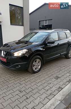 Внедорожник / Кроссовер Nissan Qashqai+2 2011 в 