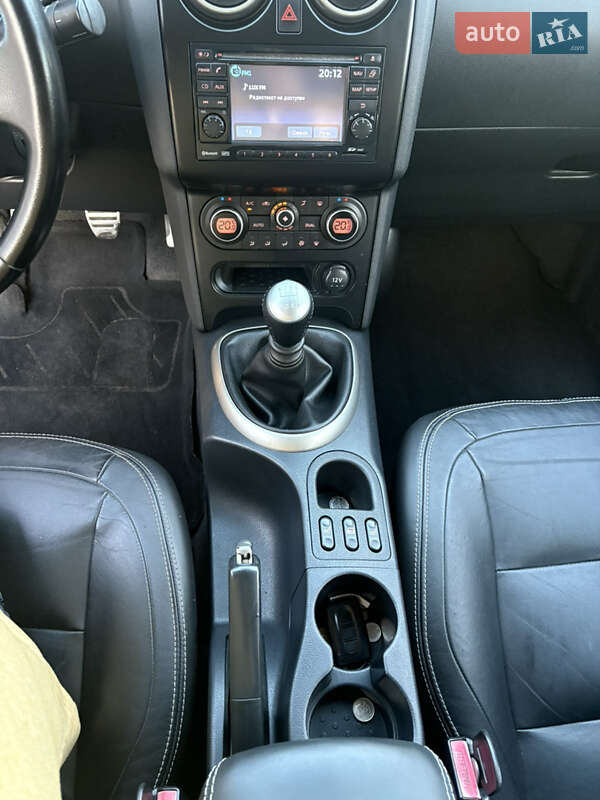 Позашляховик / Кросовер Nissan Qashqai+2 2010 в Заболотові