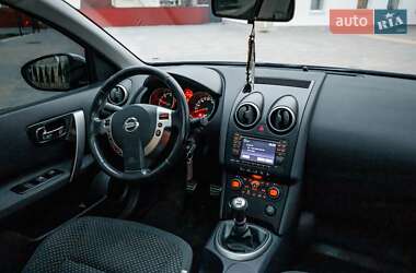 Внедорожник / Кроссовер Nissan Qashqai+2 2009 в 