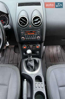 Позашляховик / Кросовер Nissan Qashqai+2 2011 в 