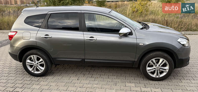 Позашляховик / Кросовер Nissan Qashqai+2 2011 в Рівному