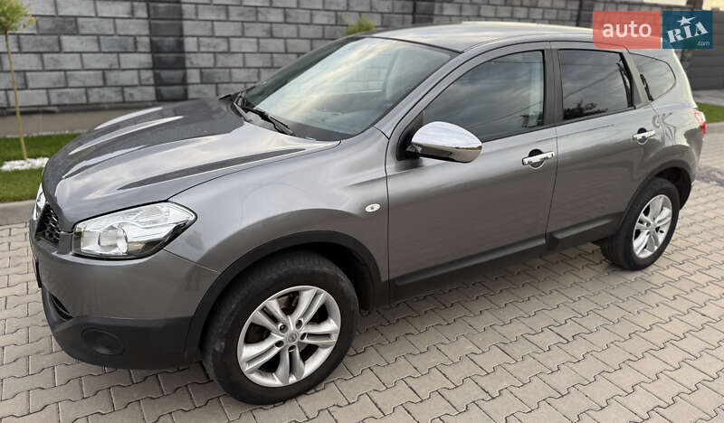 Позашляховик / Кросовер Nissan Qashqai+2 2011 в Рівному