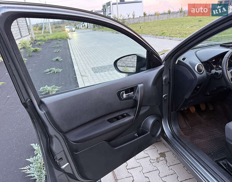 Позашляховик / Кросовер Nissan Qashqai+2 2011 в Рівному