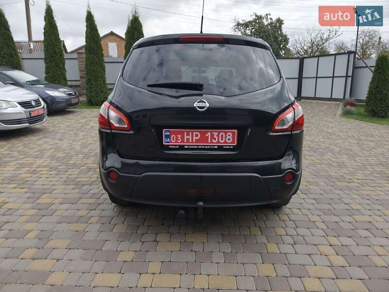 Внедорожник / Кроссовер Nissan Qashqai+2 2013 в Нововолынске фото 4 Внедорожник / Кроссовер Nissan Qashqai+2 2013 в Нововолынске