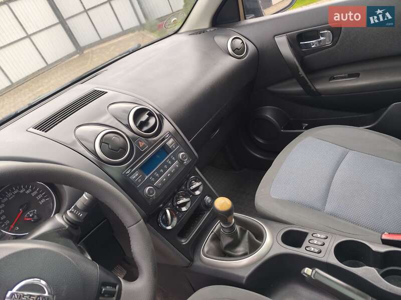 Внедорожник / Кроссовер Nissan Qashqai+2 2013 в Нововолынске фото 11 Внедорожник / Кроссовер Nissan Qashqai+2 2013 в Нововолынске