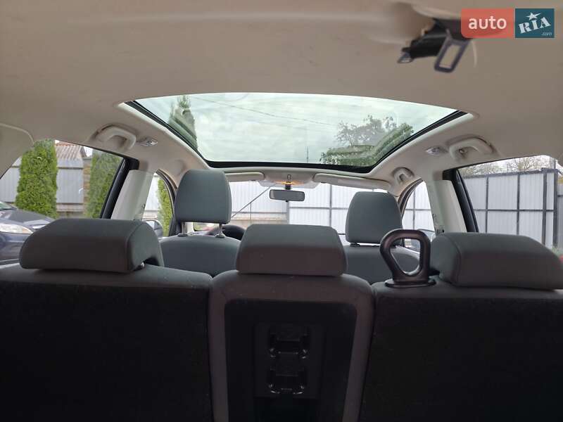 Внедорожник / Кроссовер Nissan Qashqai+2 2013 в Нововолынске фото 13 Внедорожник / Кроссовер Nissan Qashqai+2 2013 в Нововолынске