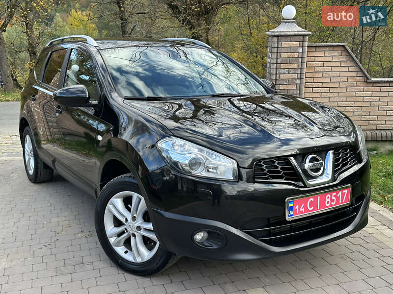 Внедорожник / Кроссовер Nissan Qashqai+2 2011 в 