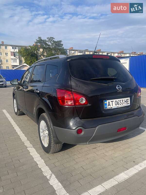 Внедорожник / Кроссовер Nissan Qashqai+2 2009 в Калуше