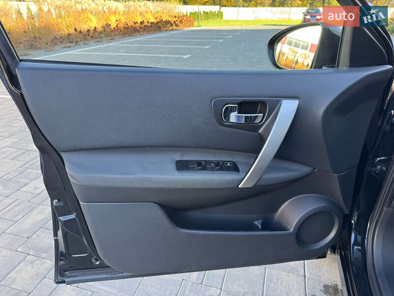 Внедорожник / Кроссовер Nissan Qashqai+2 2010 в Луцке