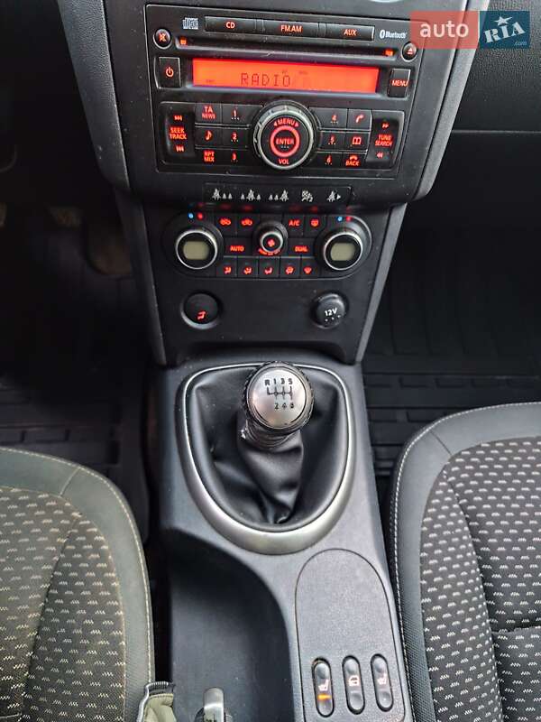 Позашляховик / Кросовер Nissan Qashqai+2 2009 в Звягелі фото 39 Позашляховик / Кросовер Nissan Qashqai+2 2009 в Звягелі