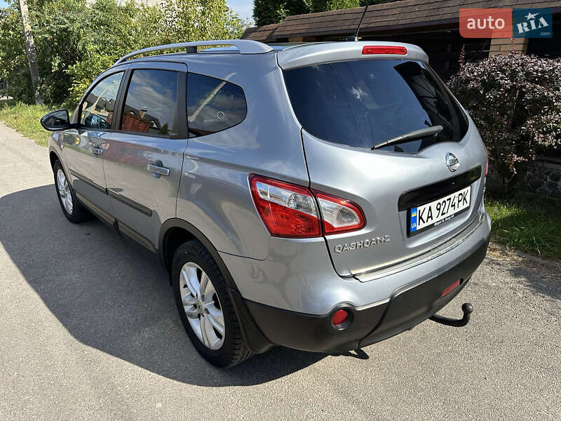 Позашляховик / Кросовер Nissan Qashqai+2 2010 в Києві фото 4 Позашляховик / Кросовер Nissan Qashqai+2 2010 в Києві