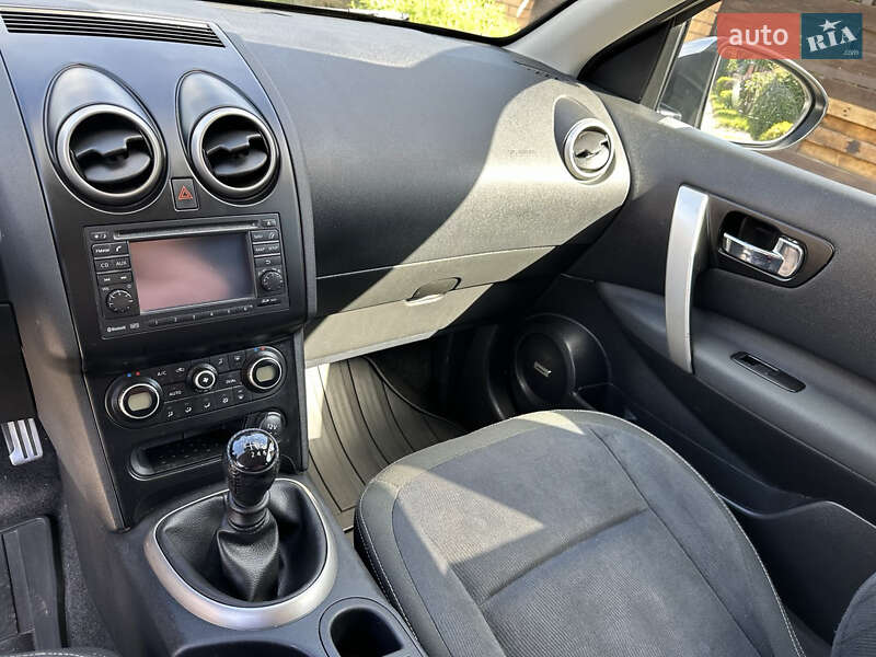 Позашляховик / Кросовер Nissan Qashqai+2 2010 в Києві фото 18 Позашляховик / Кросовер Nissan Qashqai+2 2010 в Києві